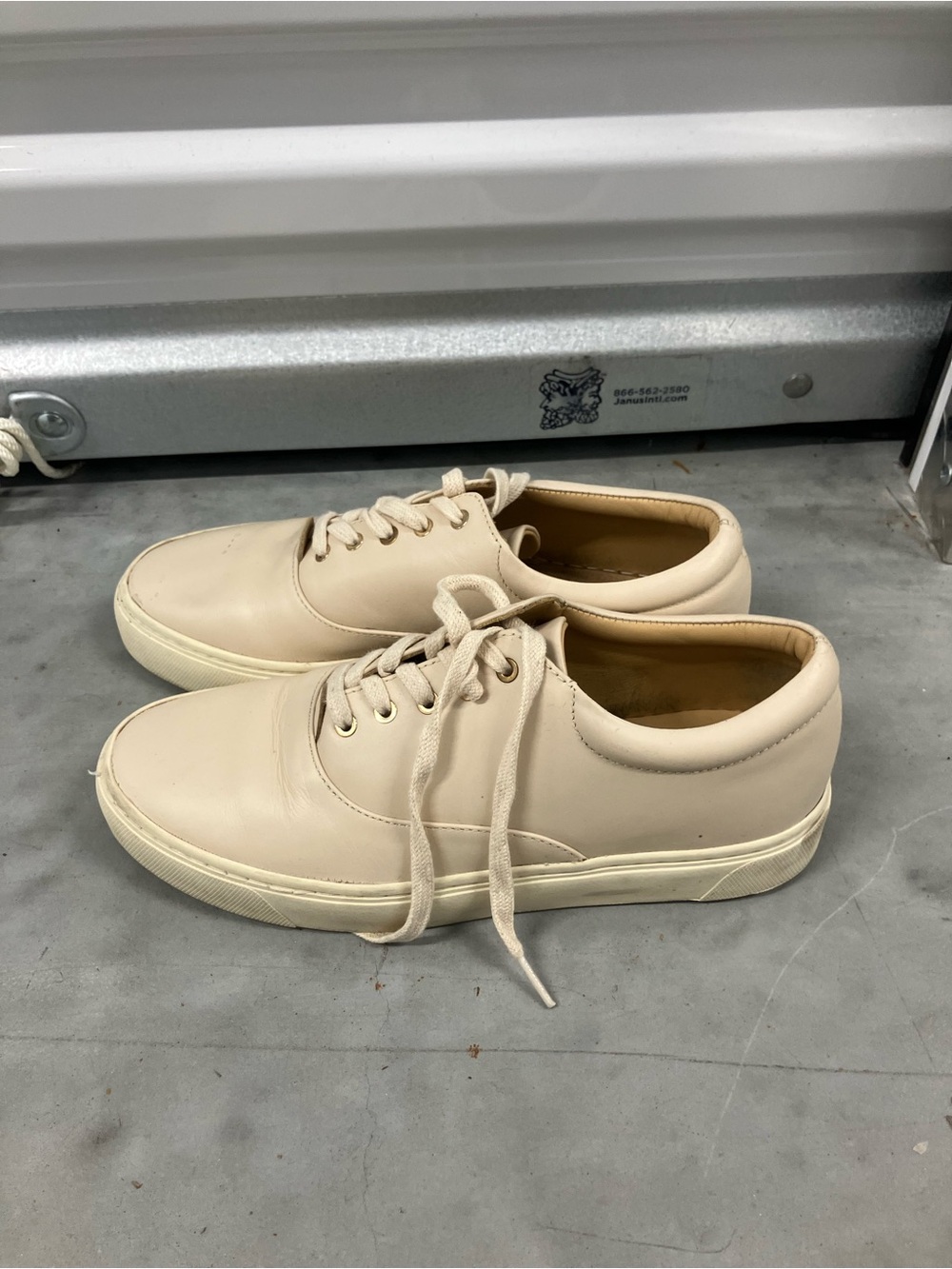 NISOLO Elayna Leather Sneakers Women's 8.5